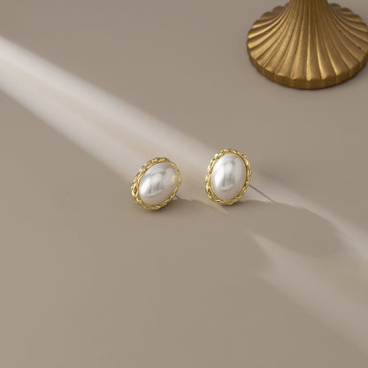 Simple Fashion Twist Oval Pearls Non-piercing Earrings