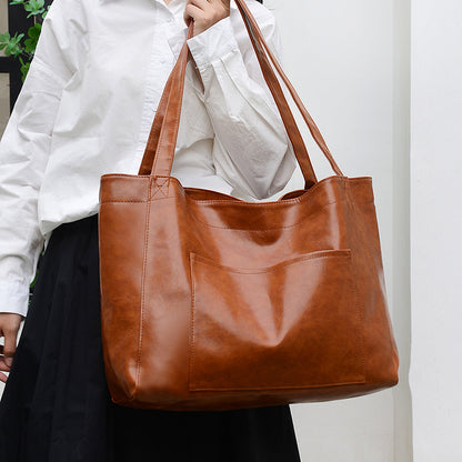Soft Leather Retro Oil Waxed Leather Large Capacity Shoulder Bag