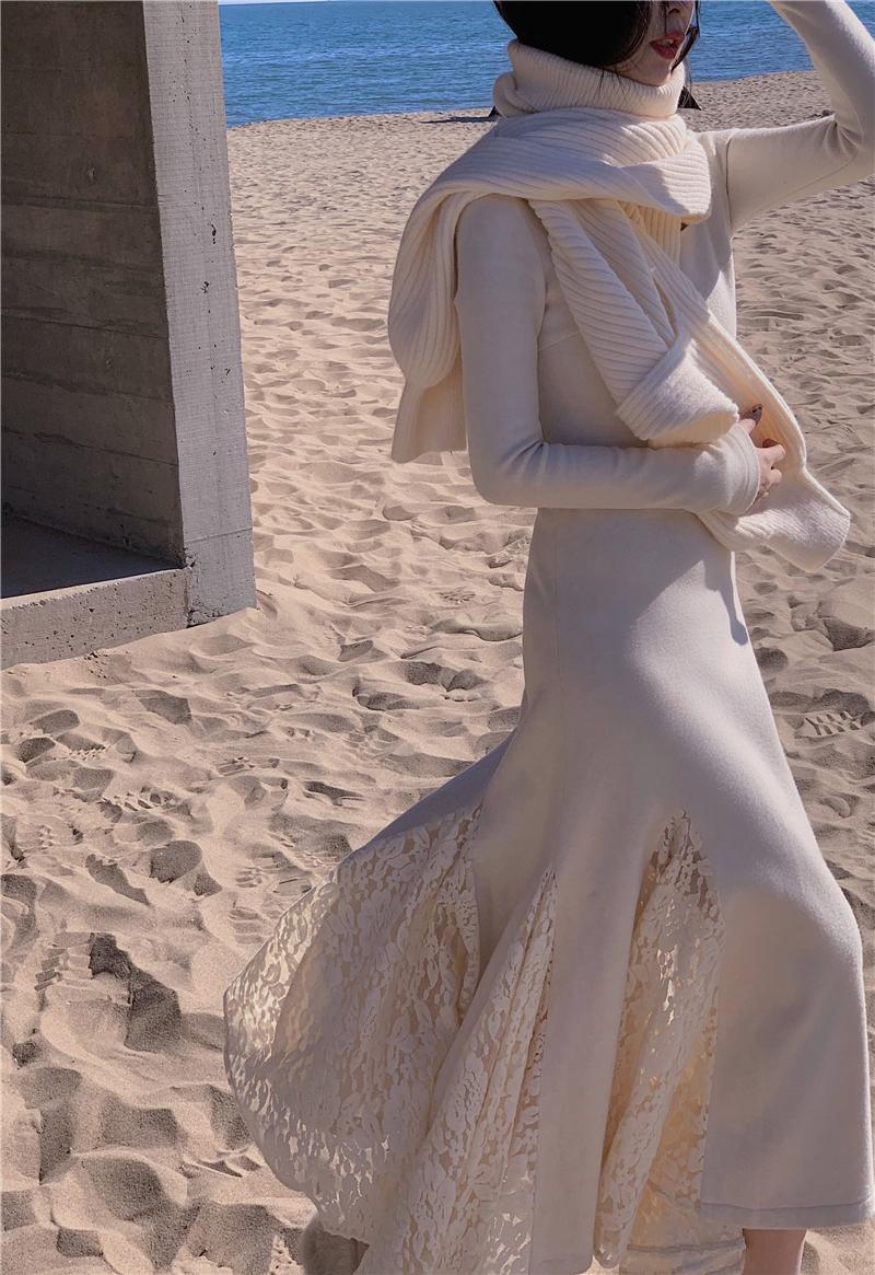 Thin Dress With Lace Stitching Skirt